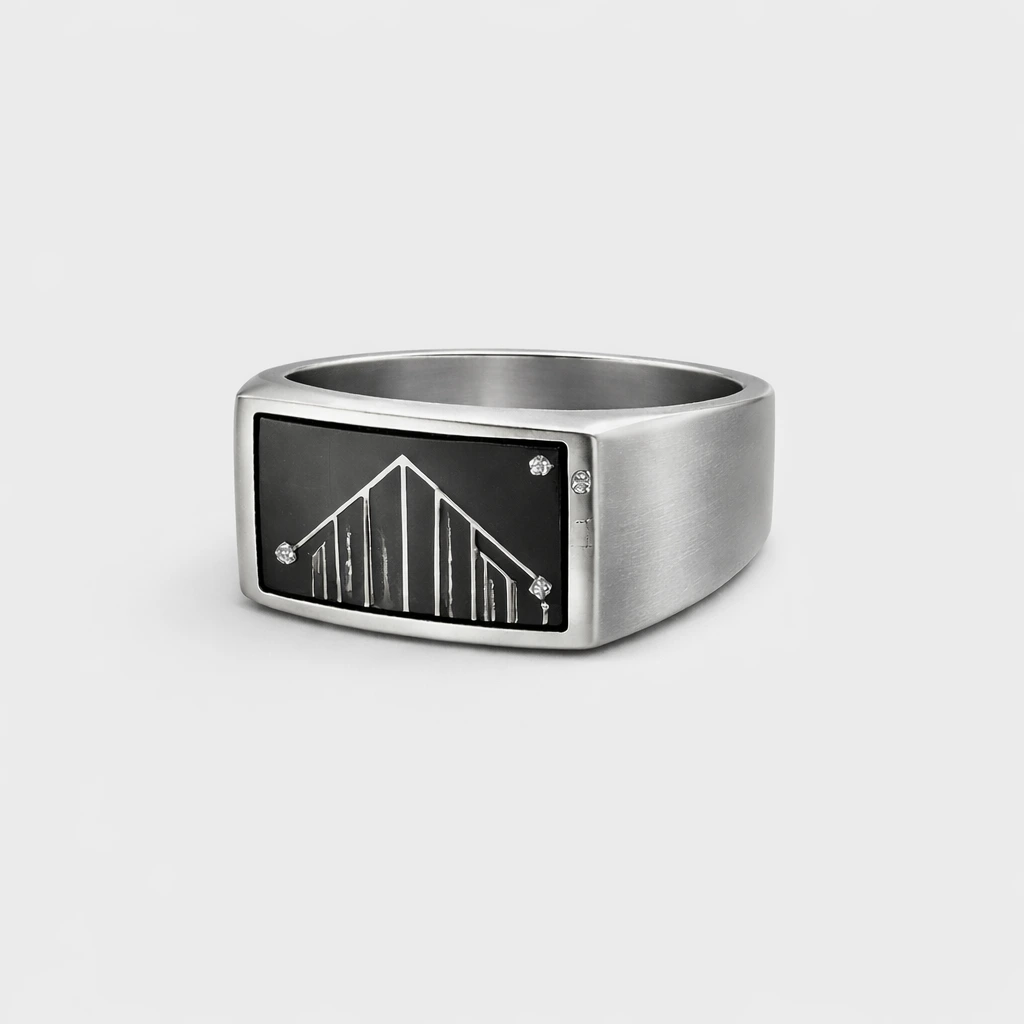 Design ring with grey background and clean lines inspired by norwegian architecture.